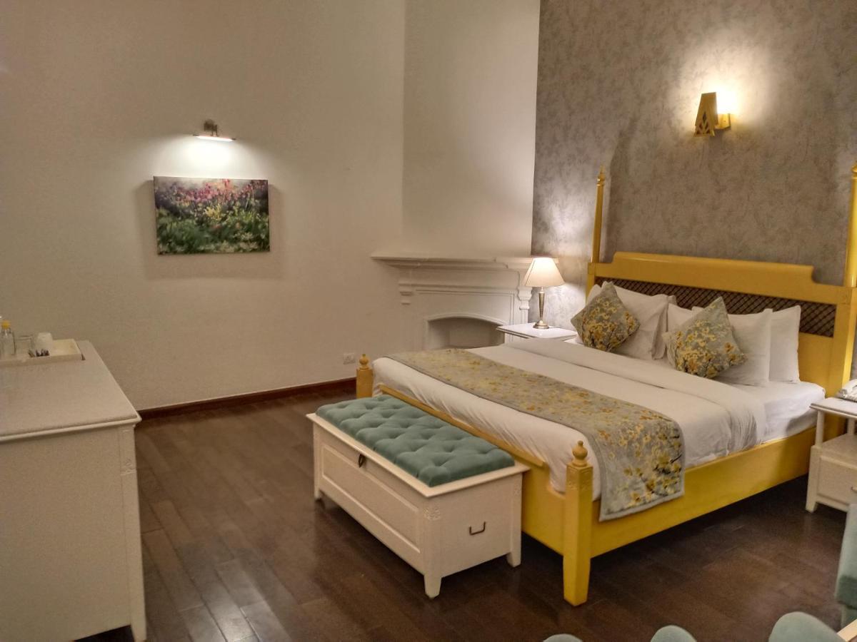 Hotel Pine Retreat Mallroad Mussoorie Esterno foto